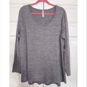 LuLaRoe Long Sleeve Tee (Size 3XL)